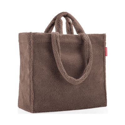 Shopper von Reisenthel, Modell Softshopper, in Schokoladenbraun aus Teddyfleece, frontal mit sichtbaren langen Schulterhenkeln