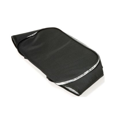 Flach zusammengelegte schwarze Kühltasche von Reisenthel