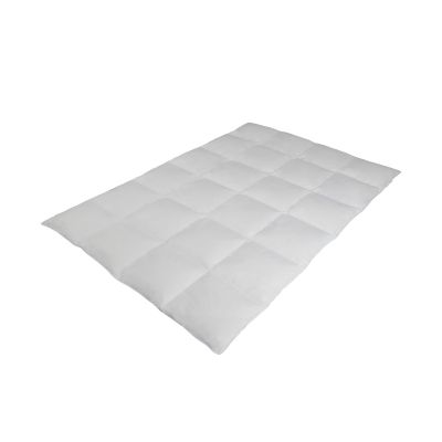 Weißes Ganzjahresbett Comfort mit gleichmäßiger Steppung und weicher Füllung