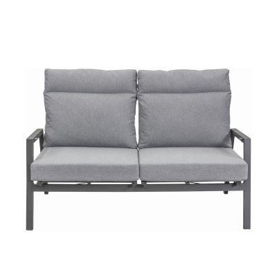 Gartensofa mit zwei Sitzplätzen in Frontansicht vor weißem Hintergrund