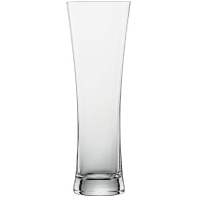 Leeres hohes Beer-Basic-Weizenbierglas mit schlanker, nach oben weiter werdender Form auf weißem Hintergrund.