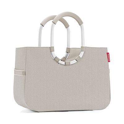 Beige Reisenthel Einkaufstasche mit feinem Fischgrätmuster und stabilen ovalen Aluminiumgriffen